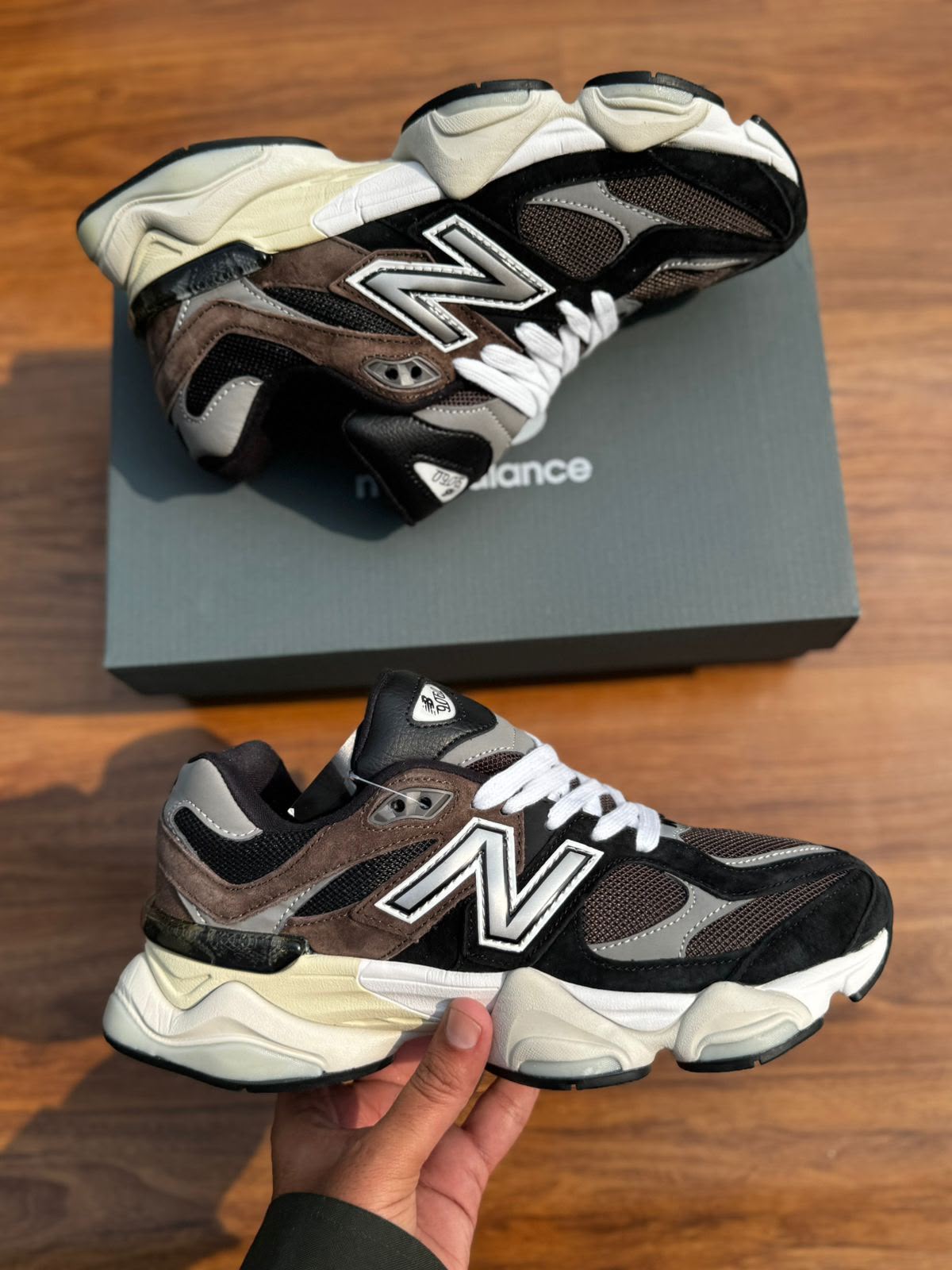 NEW BALANCE 9060 BROWN BLACK